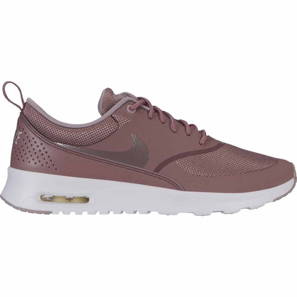 rosa nike thea